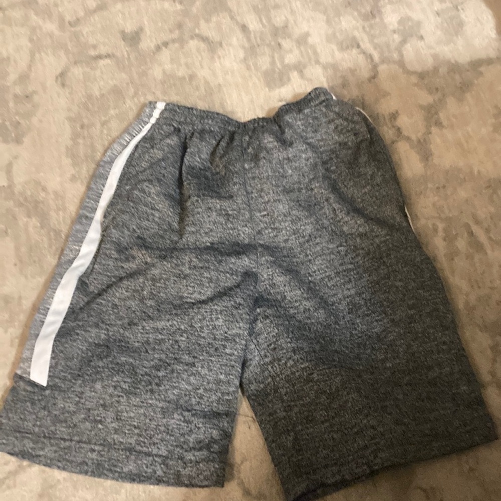 Rawlings salt and pepper shorts
